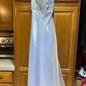 Light Blue prom dress. Size 4. 3 layers.